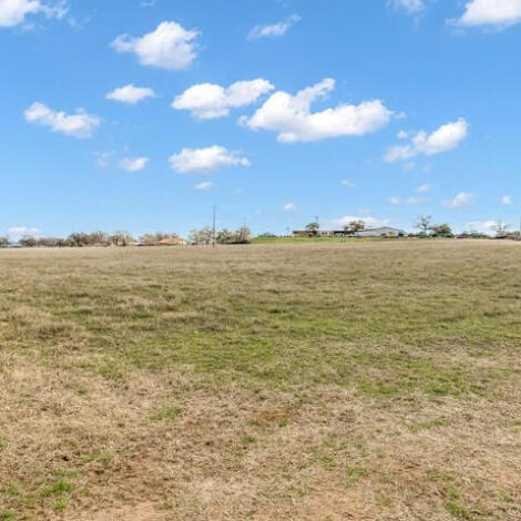 لكراء أرض حبسية  بنظام الأمد المتوسط ببني وكيل التـــــــــــــــــــــــــــابعة لأحبـــاس بني ملال